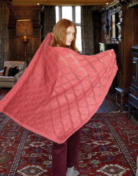 Women’s Diamond Trellis Afghan in Sirdar Country Classic Worsted 