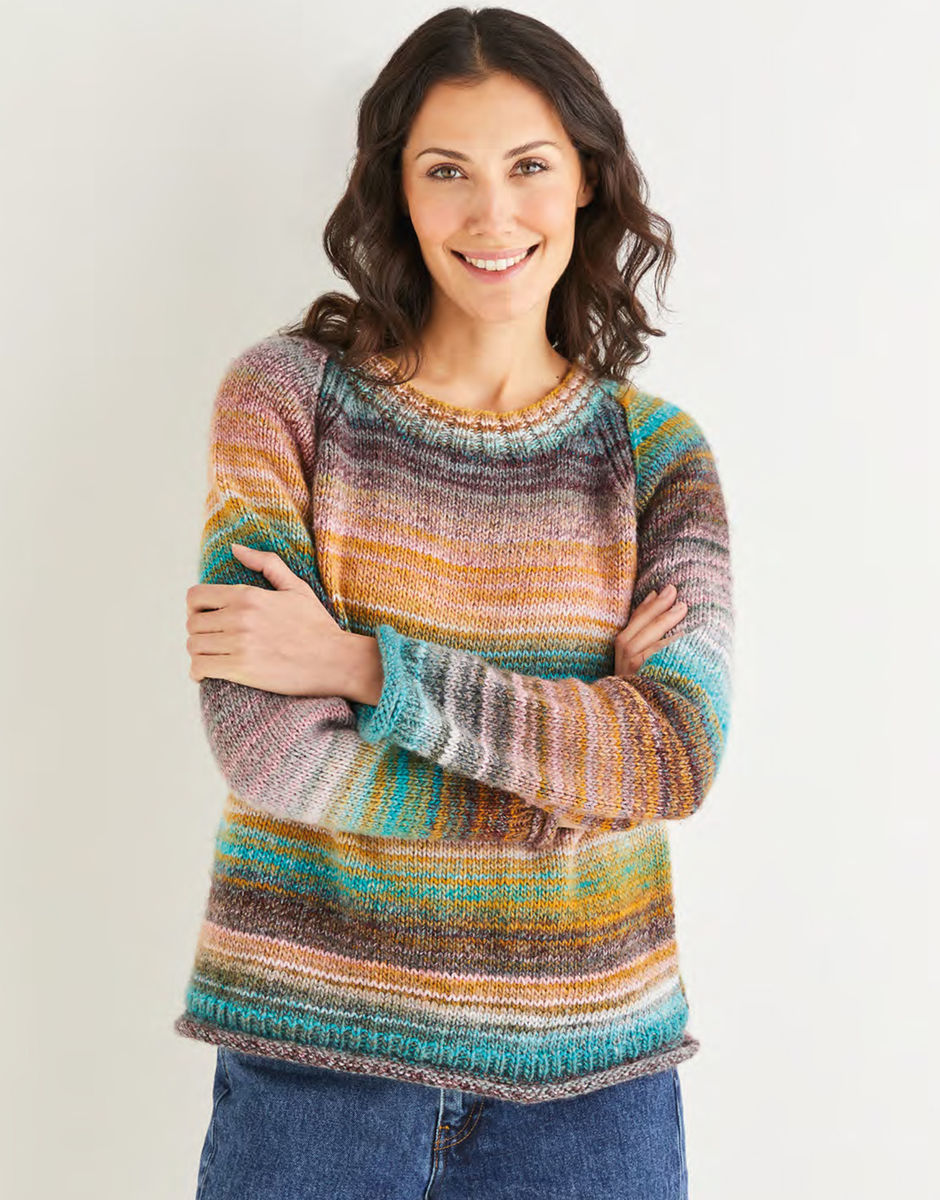 Women’s Crew Neck Raglan Sweater in Sirdar Jewelspun | Sirdar