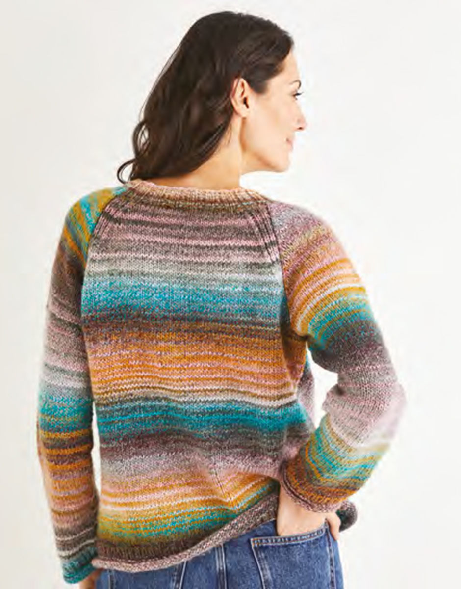 Women’s Crew Neck Raglan Sweater in Sirdar Jewelspun | Sirdar