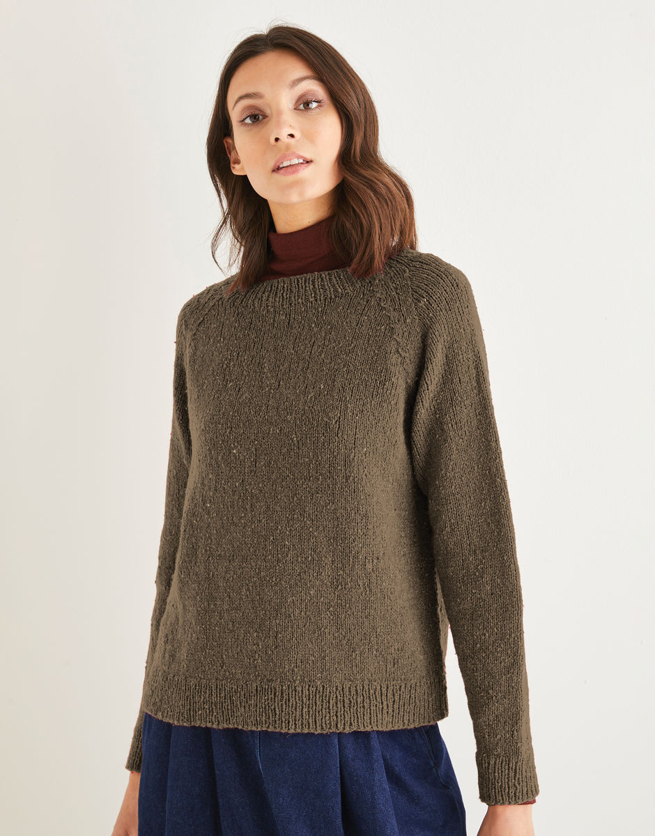 Women’s Raglan Sweater in Sirdar Haworth Tweed | Sirdar