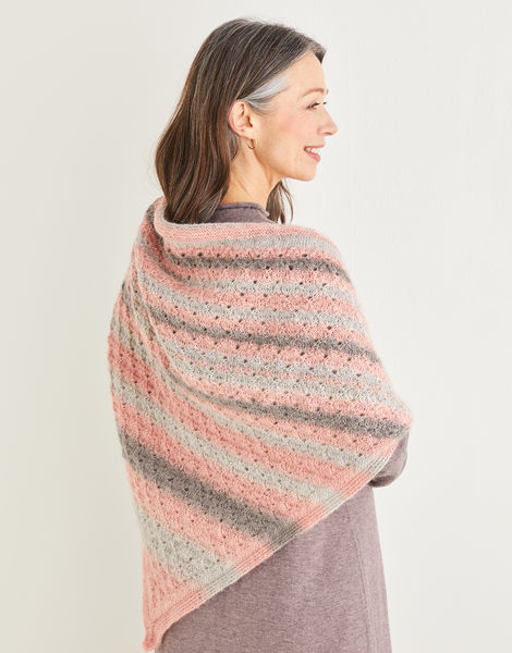 Peacock Stitch Triangular Shawl in Sirdar Shawlie