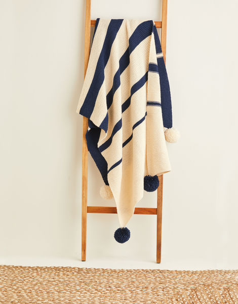 Graduated Stripe Blanket in Sirdar Country Classic Worsted