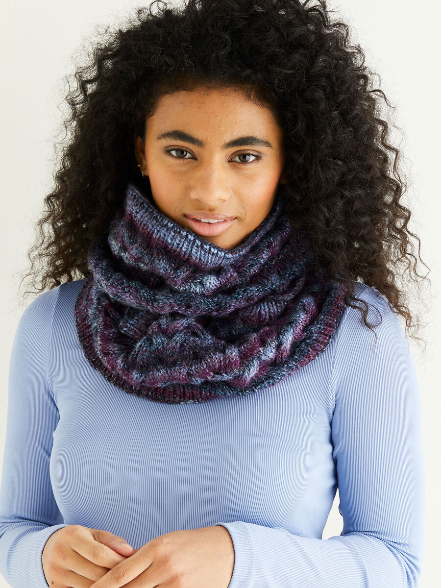 Cable Cowl in Sirdar Jewelspun | Sirdar