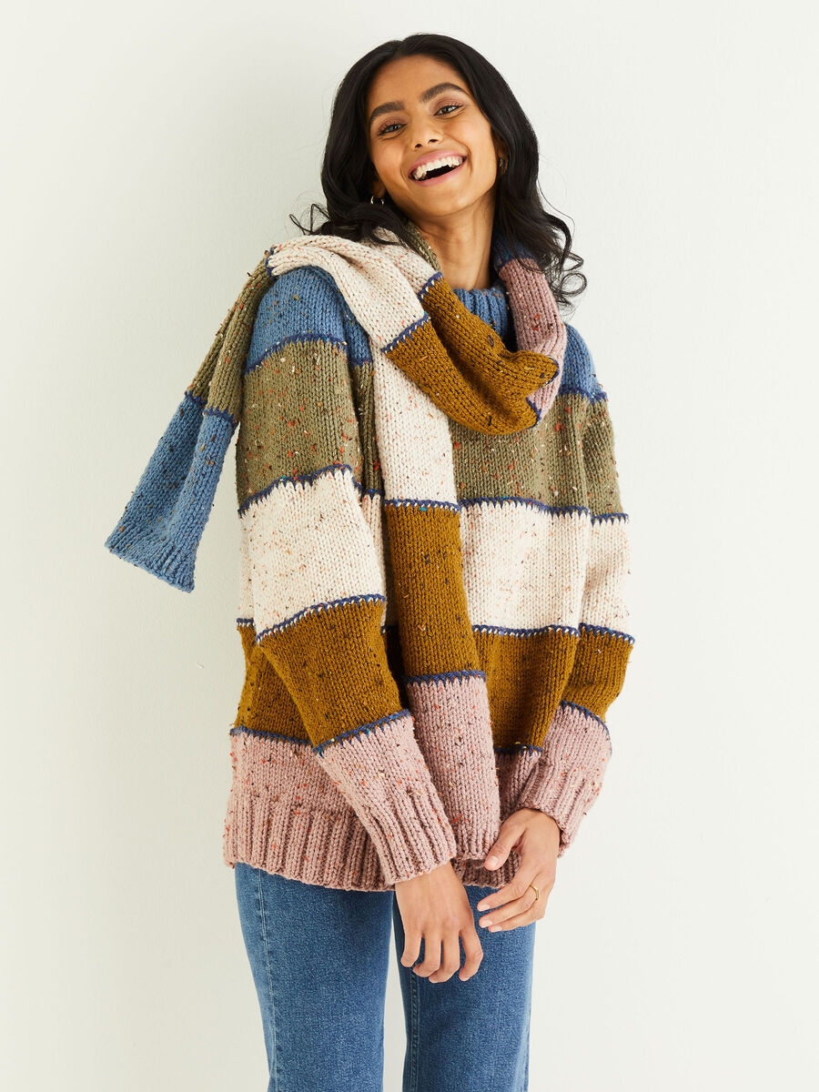 Blanket Stitch Sweater & Scarf in Hayfield Bonus Chunky Tweed | Sirdar