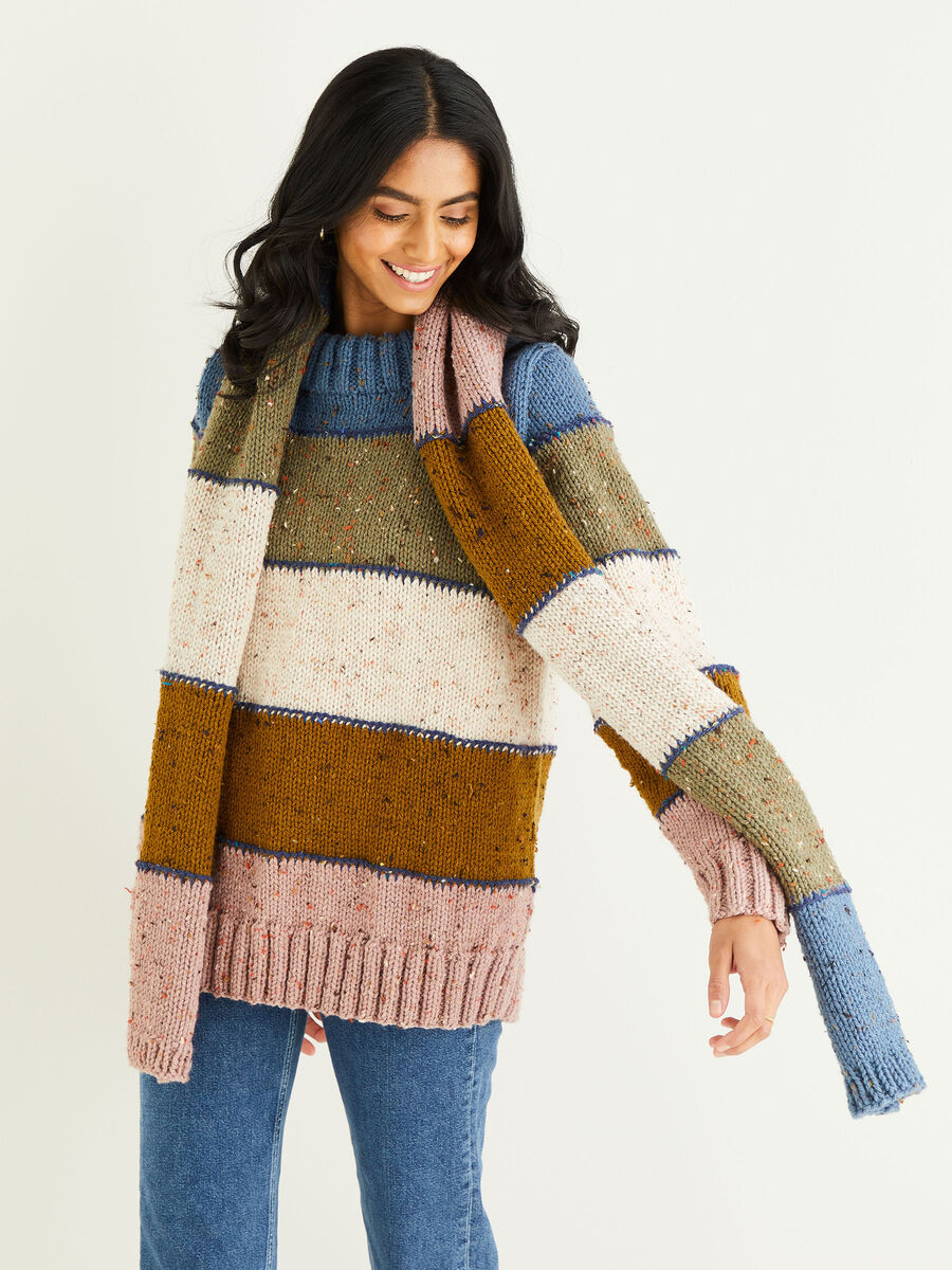 Blanket Stitch Sweater & Scarf in Hayfield Bonus Chunky Tweed | Sirdar