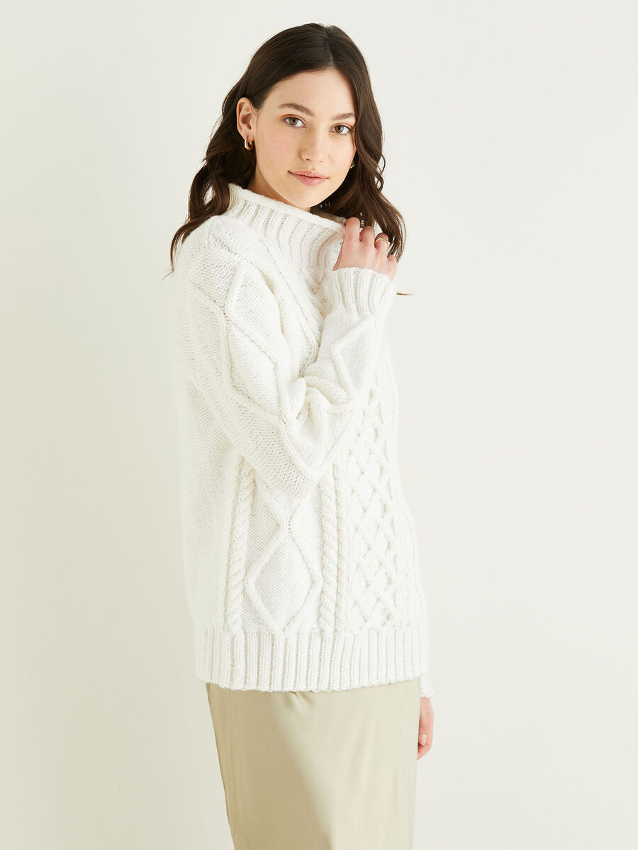 Diamond Chain Chunky Knit Sweater in Cream