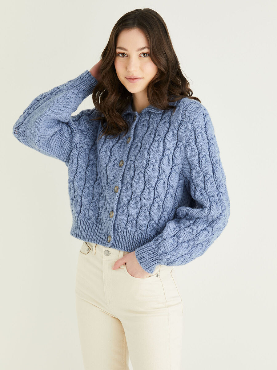 Cropped Cable Cardigan in Hayfield Bonus Aran With Wool | Sirdar