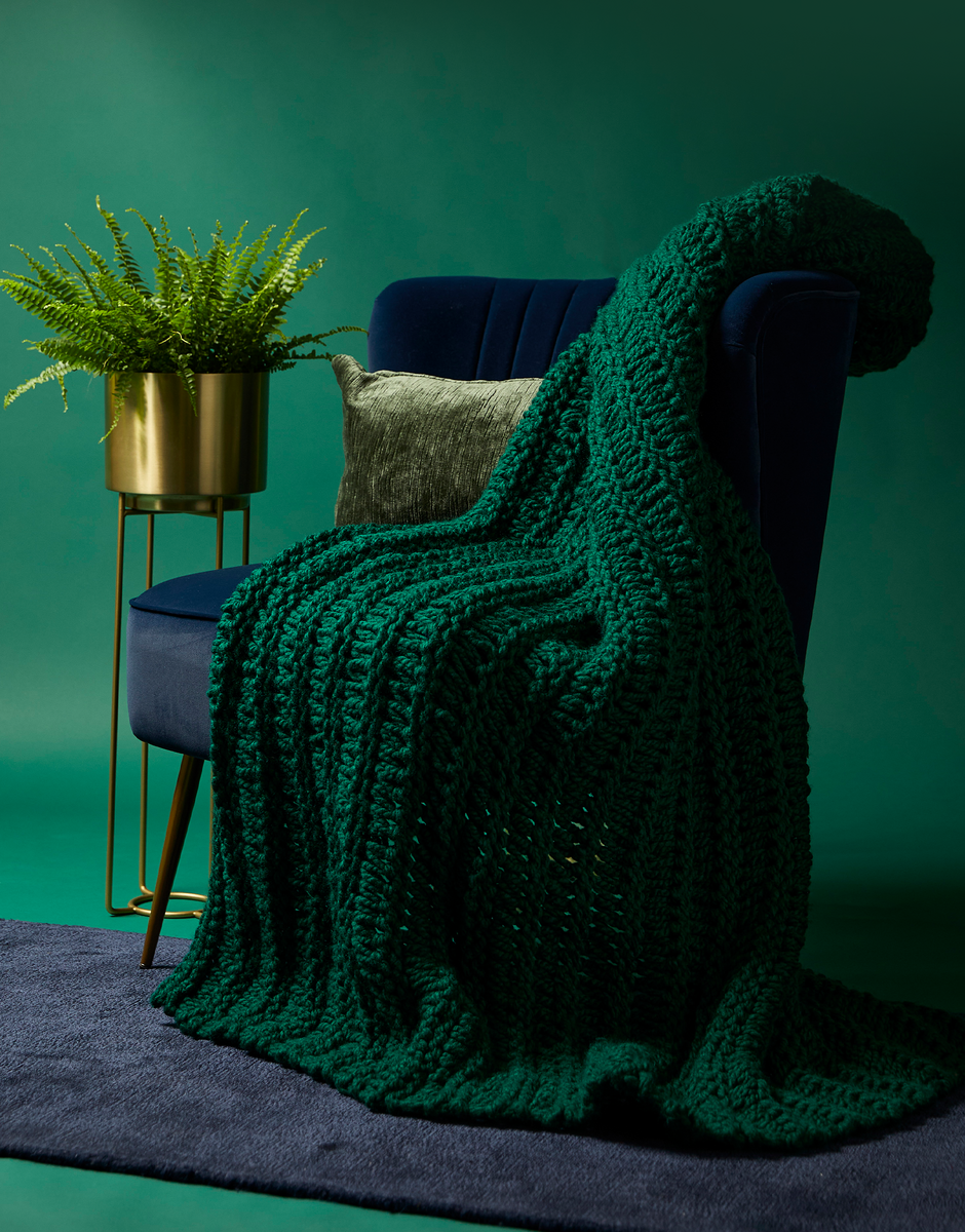 Stunning Opulent City Apartment Throw Blankets Styles image