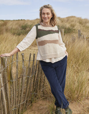 Women's Fairisle Yoke Sweater in Sirdar Haworth Tweed